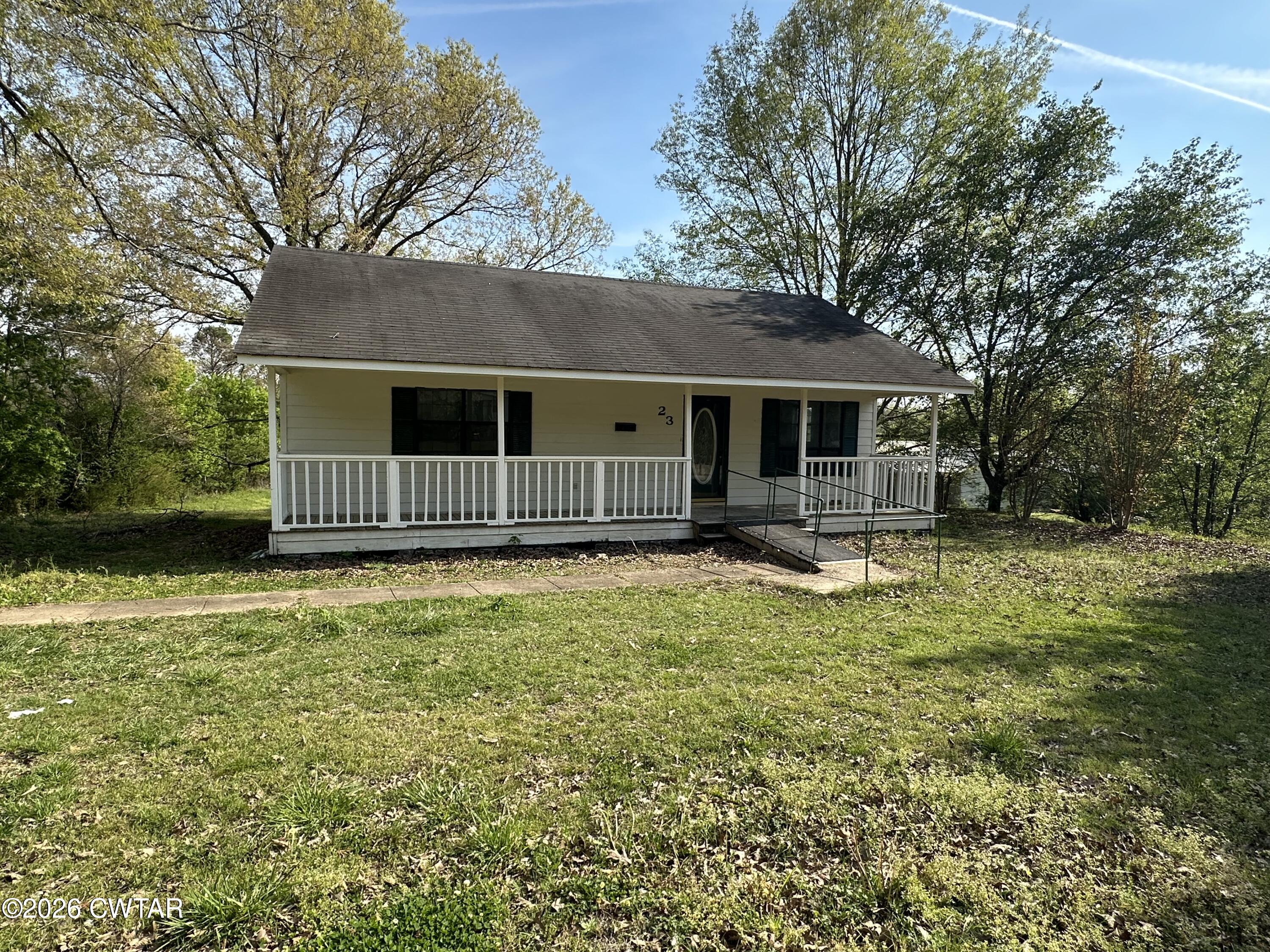 23 Elmer Miller Road Trenton, TN 38382 - Photo 2 of 9 IMG_1208