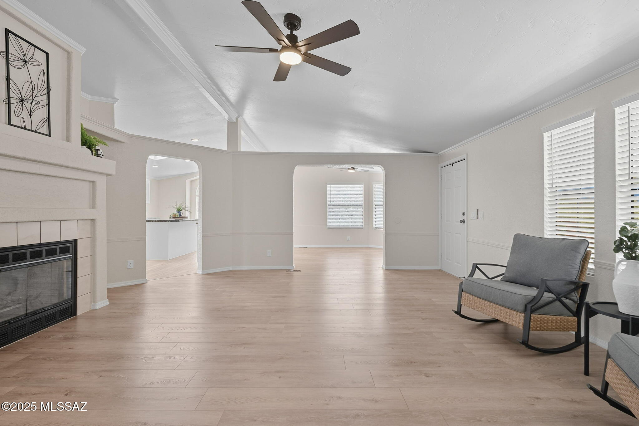 4081 East Rollins Road Tucson, AZ 85739 - Photo 12 of 44 Living rm to dining/kitchen