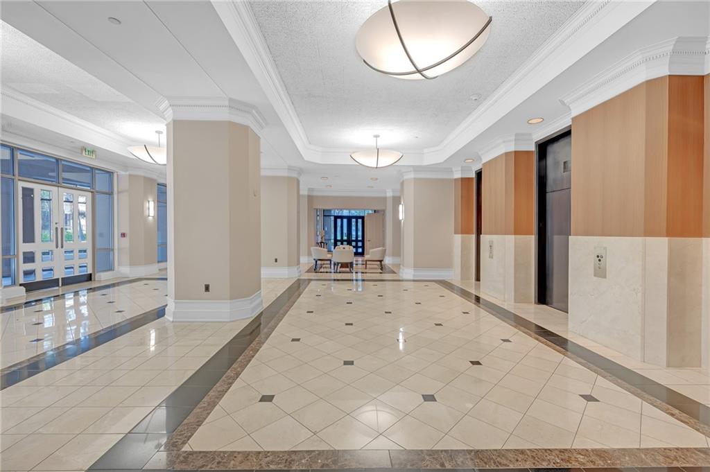 3475 Oak Valley Road Northeast, Unit 650 Atlanta, GA 30326 - Photo 4 of 27