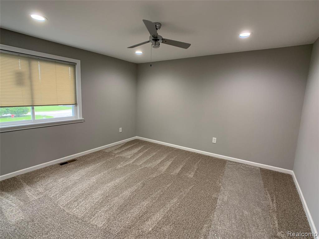 5300 Franklin Ridge Circle West Bloomfield, MI 48322 - Photo 24 of 29