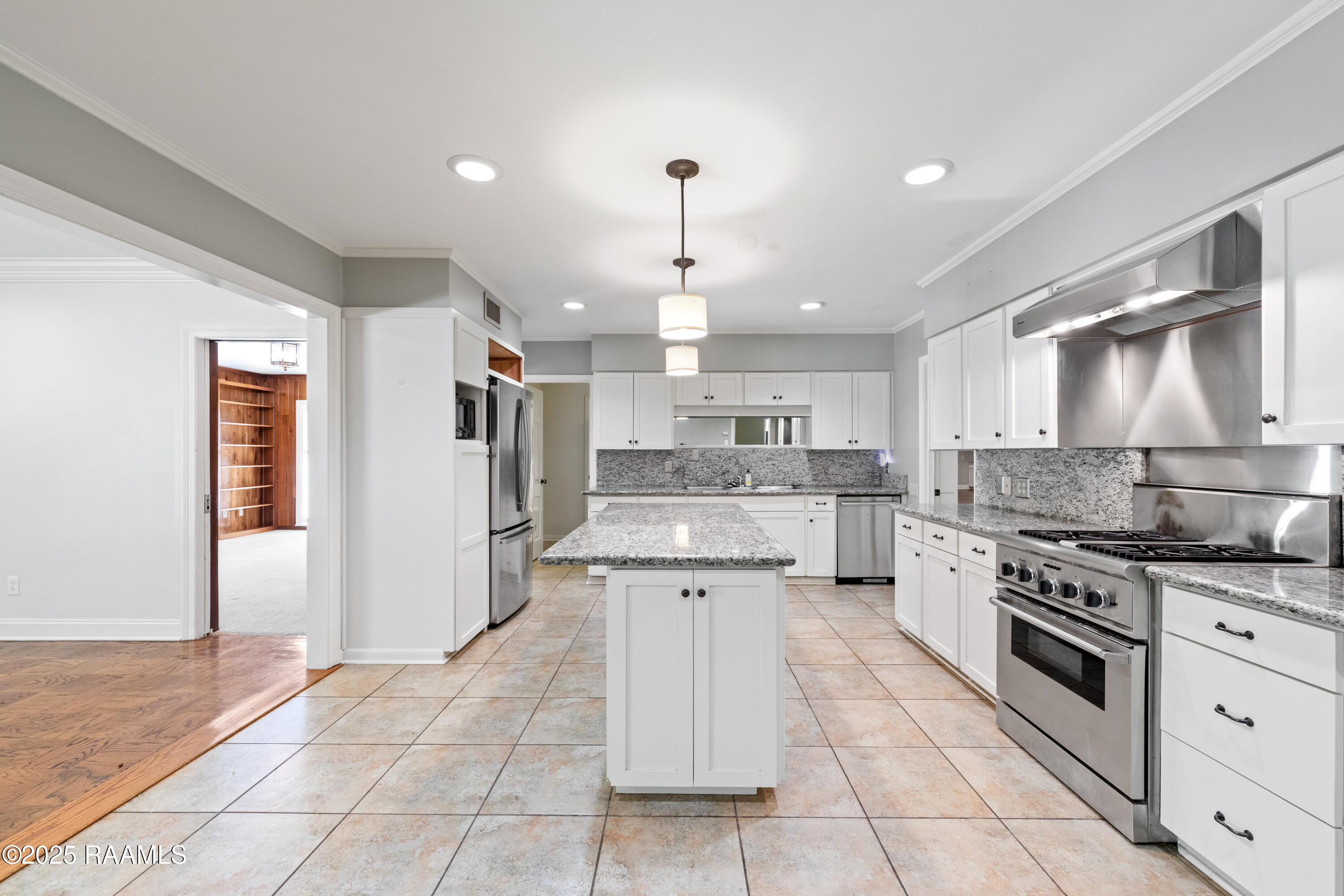 119 Beverly Drive Lafayette, LA 70503 - Photo 8 of 47 119Beverly-39