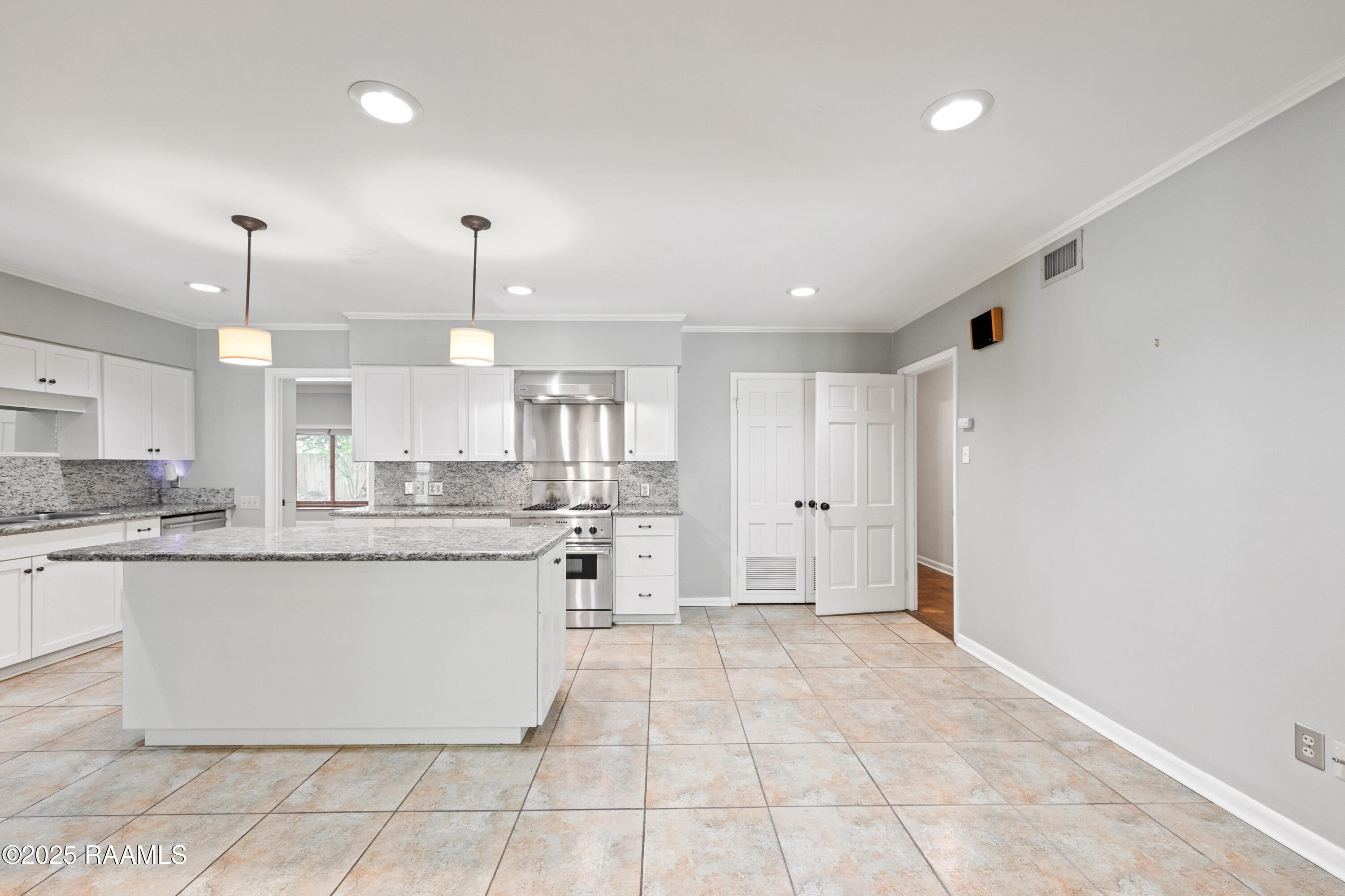 119 Beverly Drive Lafayette, LA 70503 - Photo 9 of 47 119Beverly-37