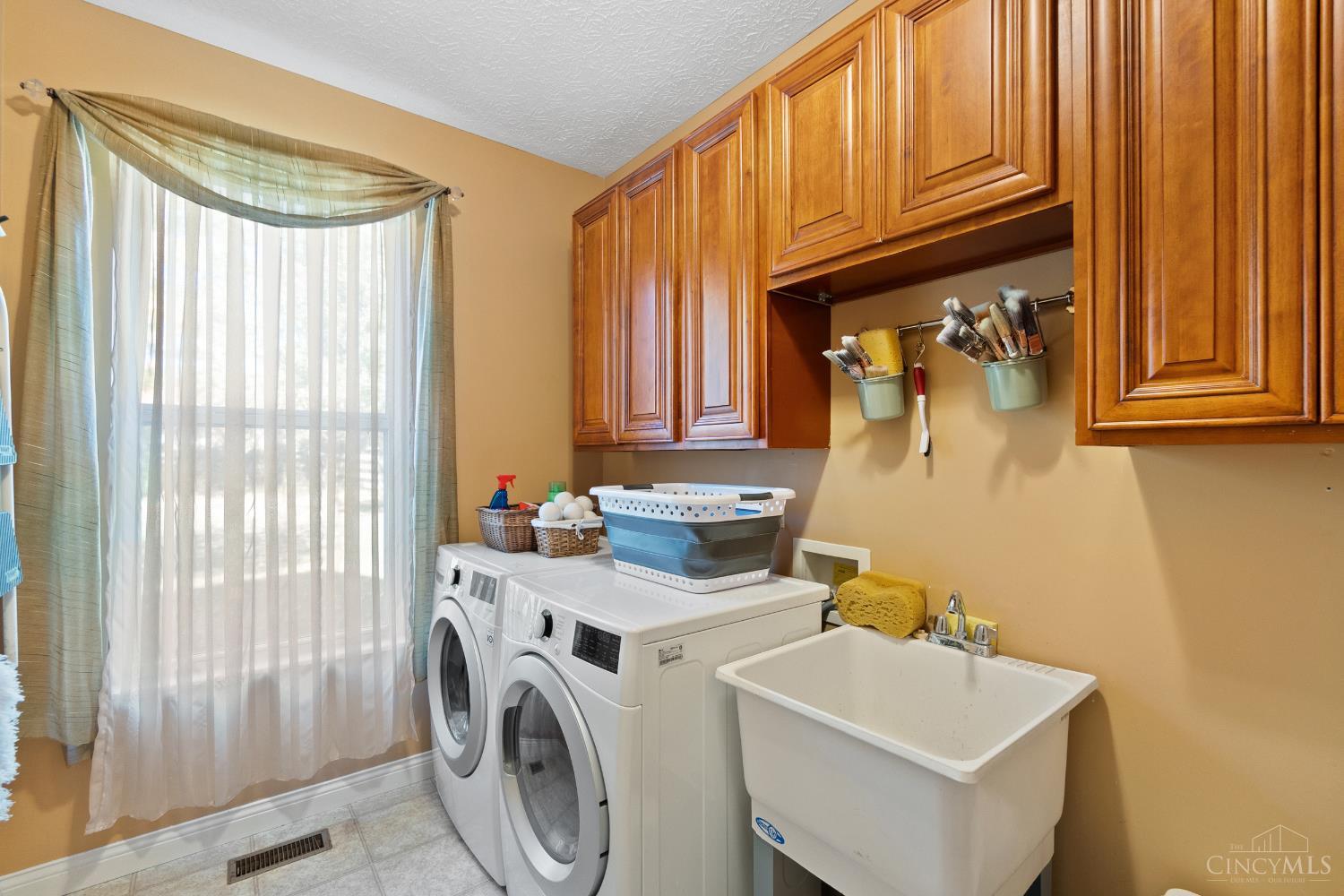4289 Fox Ridge Drive Batavia, OH 45103 - Photo 14 of 37 Gallery Image 14