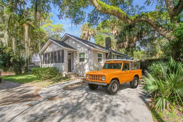 $929,000 | 112 West Huron Avenue, Folly Beach, SC 29439