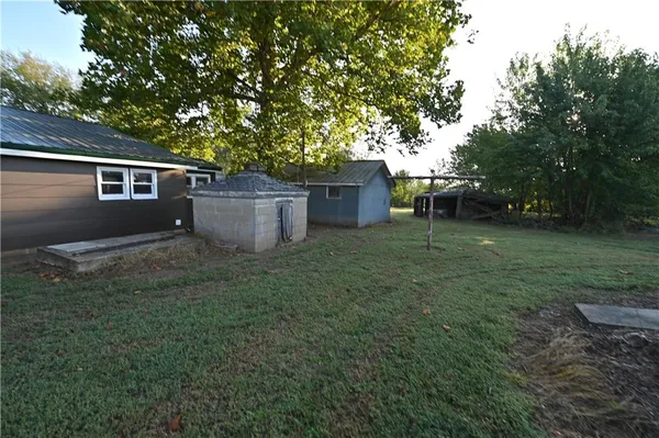 $215,000 | 9351 South 2700th Road, Harwood, MO 64750