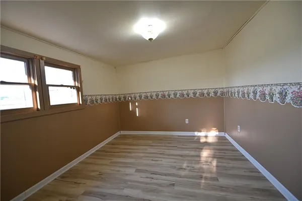 $215,000 | 9351 South 2700th Road, Harwood, MO 64750