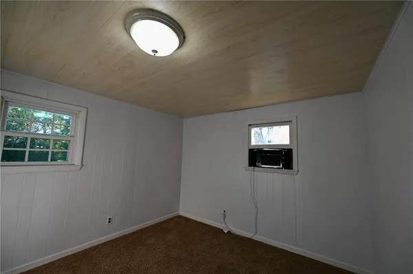 $215,000 | 9351 South 2700th Road, Harwood, MO 64750
