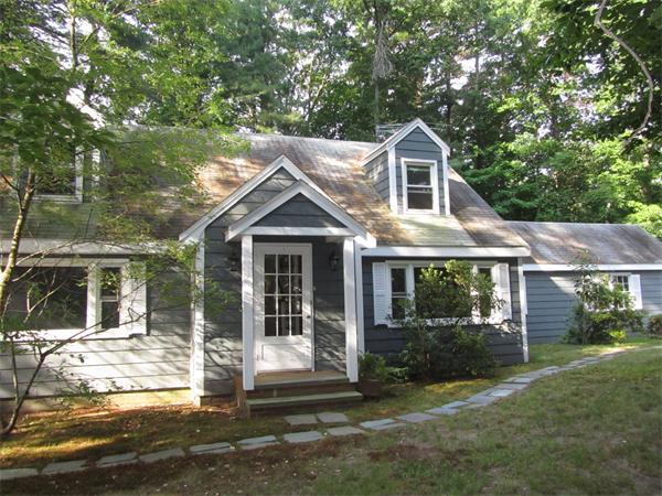 18 Glen Road Topsfield, MA 01983 - Photo 1 of 16 Gallery Image 1
