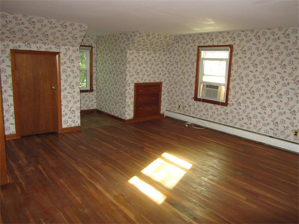 18 Glen Road Topsfield, MA 01983 - Photo 9 of 16 Gallery Image 9
