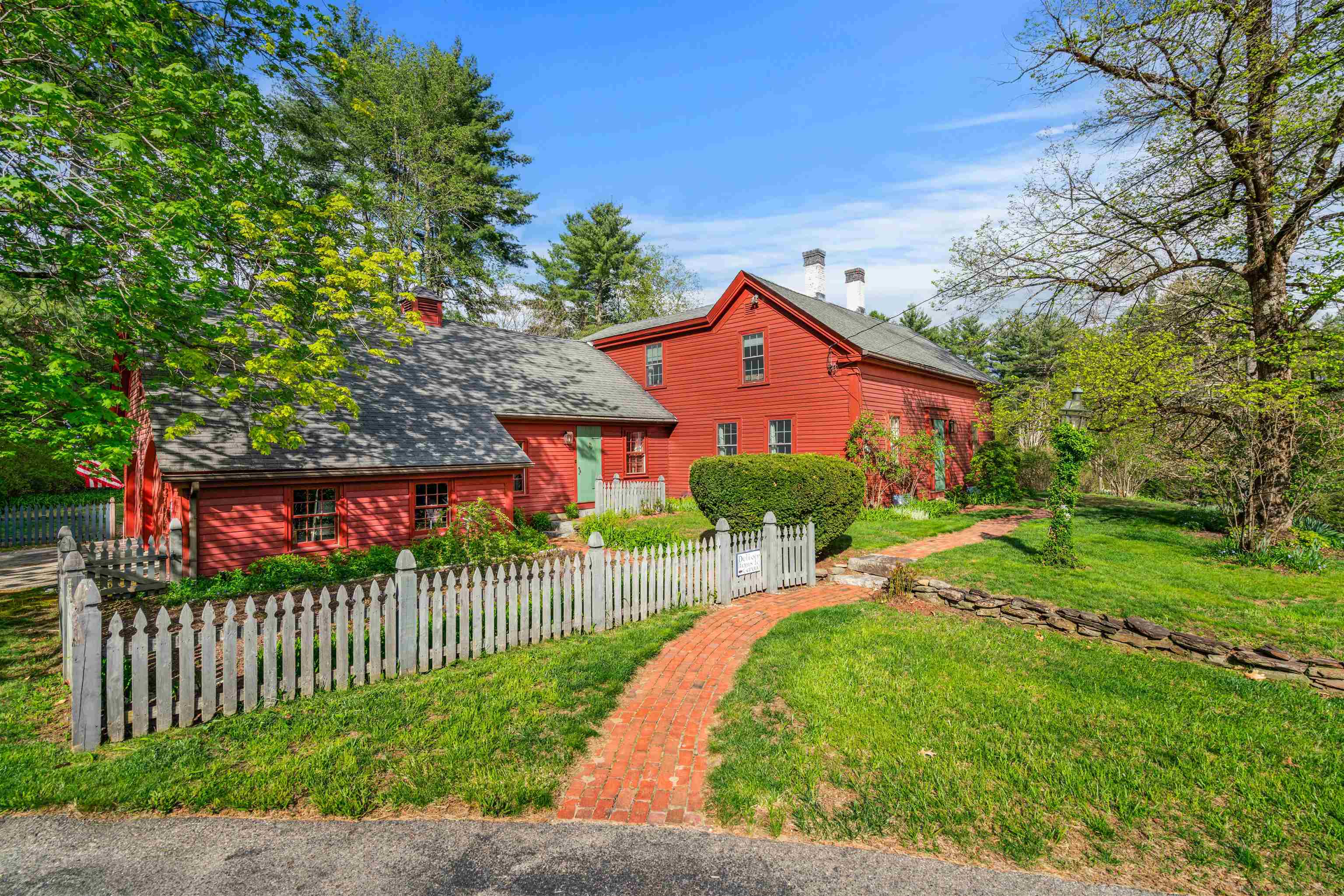29 Averill Road Brookline, NH 03033 - Photo 1 of 49