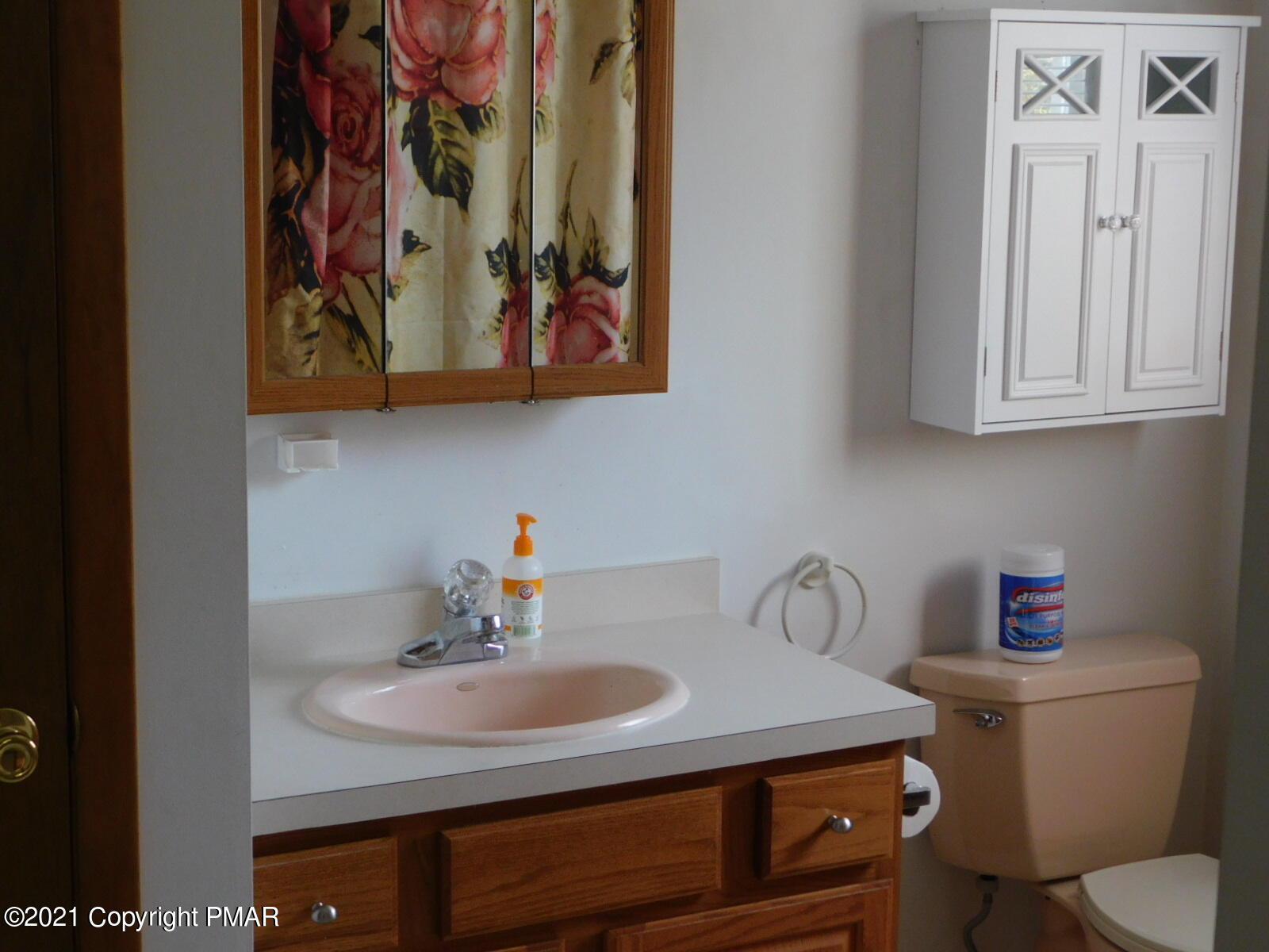 48 Robertson Road Jim Thorpe, PA 18229 - Photo 13 of 25 BATHROON MAIN