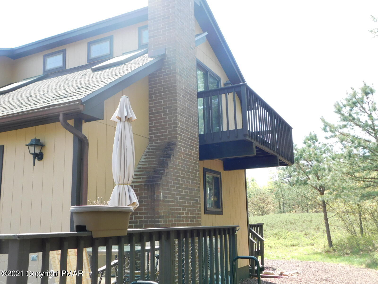 48 Robertson Road Jim Thorpe, PA 18229 - Photo 4 of 25 RIGHT SIDE