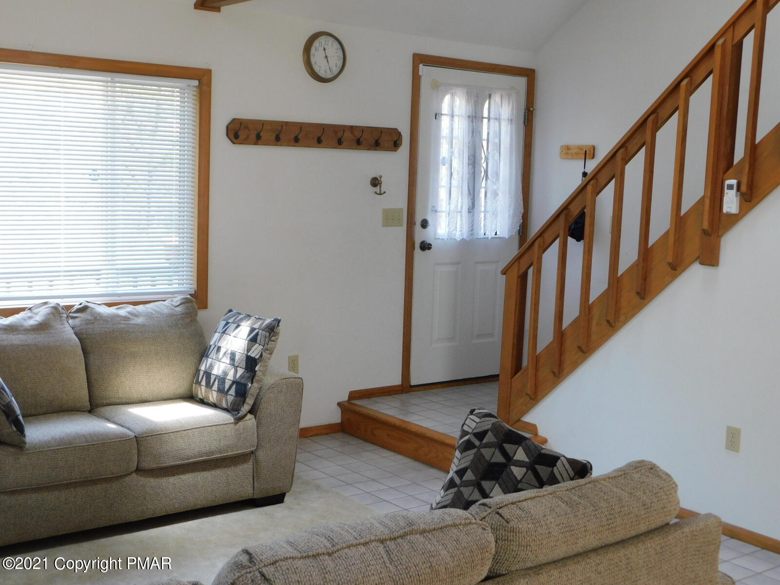 48 Robertson Road Jim Thorpe, PA 18229 - Photo 10 of 25 WOOD RAILING
