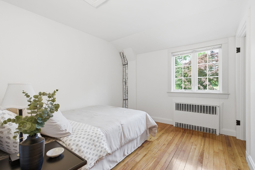 127 Larchmont Road Melrose, MA 02176 - Photo 26 of 42