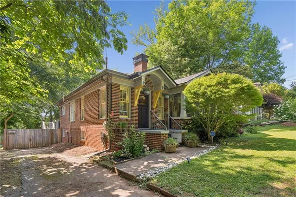 $560,000 | 983 Alloway Place Southeast, Atlanta, GA 30316