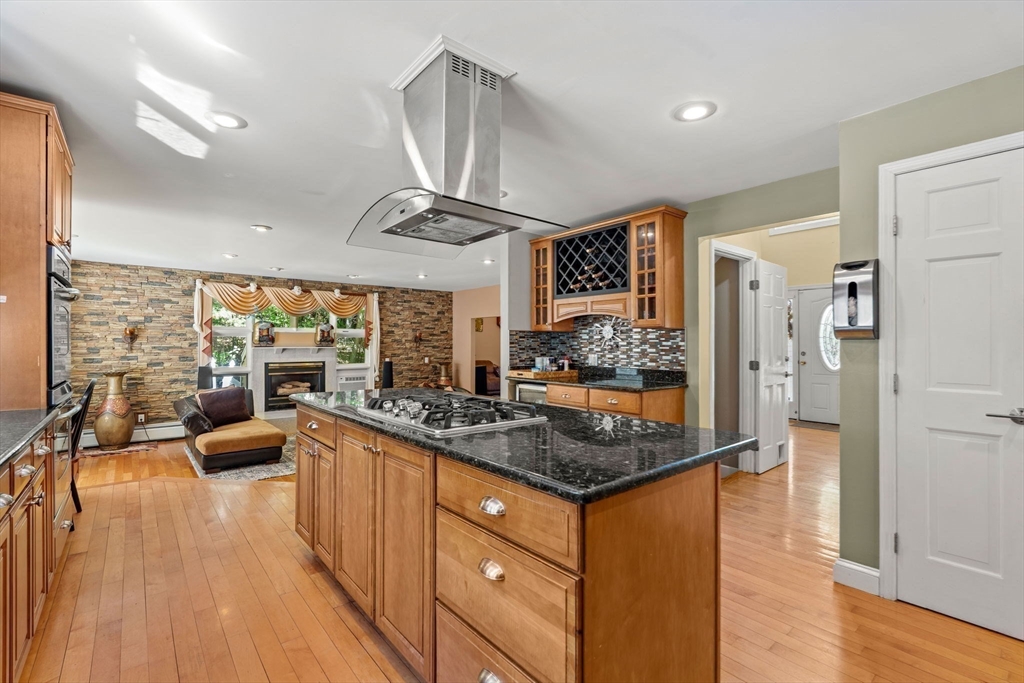 9 Abby Road Westford, MA 01886 - Photo 18 of 41