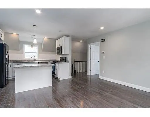 $2,400 | 17 Tower Street, Unit 2, Lynn, MA 01905