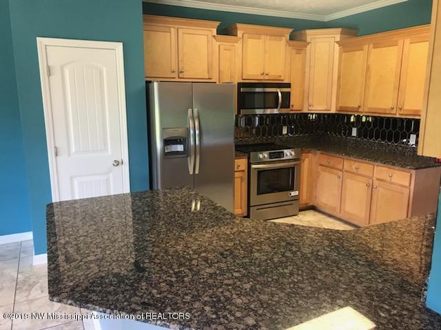 6103 Coleman Road Olive Branch, MS 38654 - Photo 13 of 42 kitchen