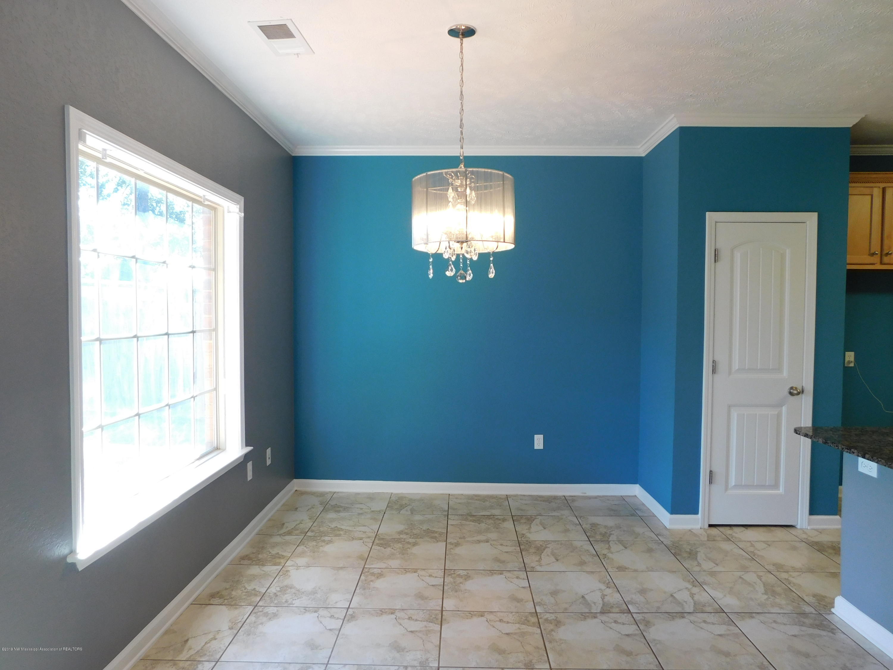 6103 Coleman Road Olive Branch, MS 38654 - Photo 16 of 42 breakfast room