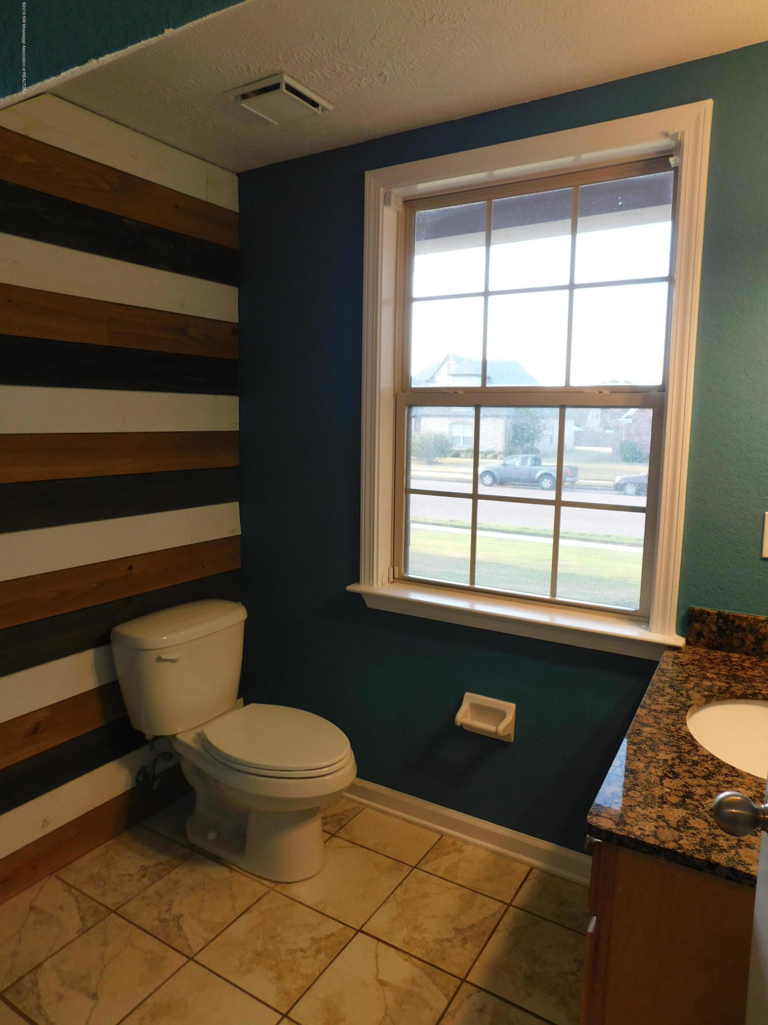 6103 Coleman Road Olive Branch, MS 38654 - Photo 33 of 42 half bath
