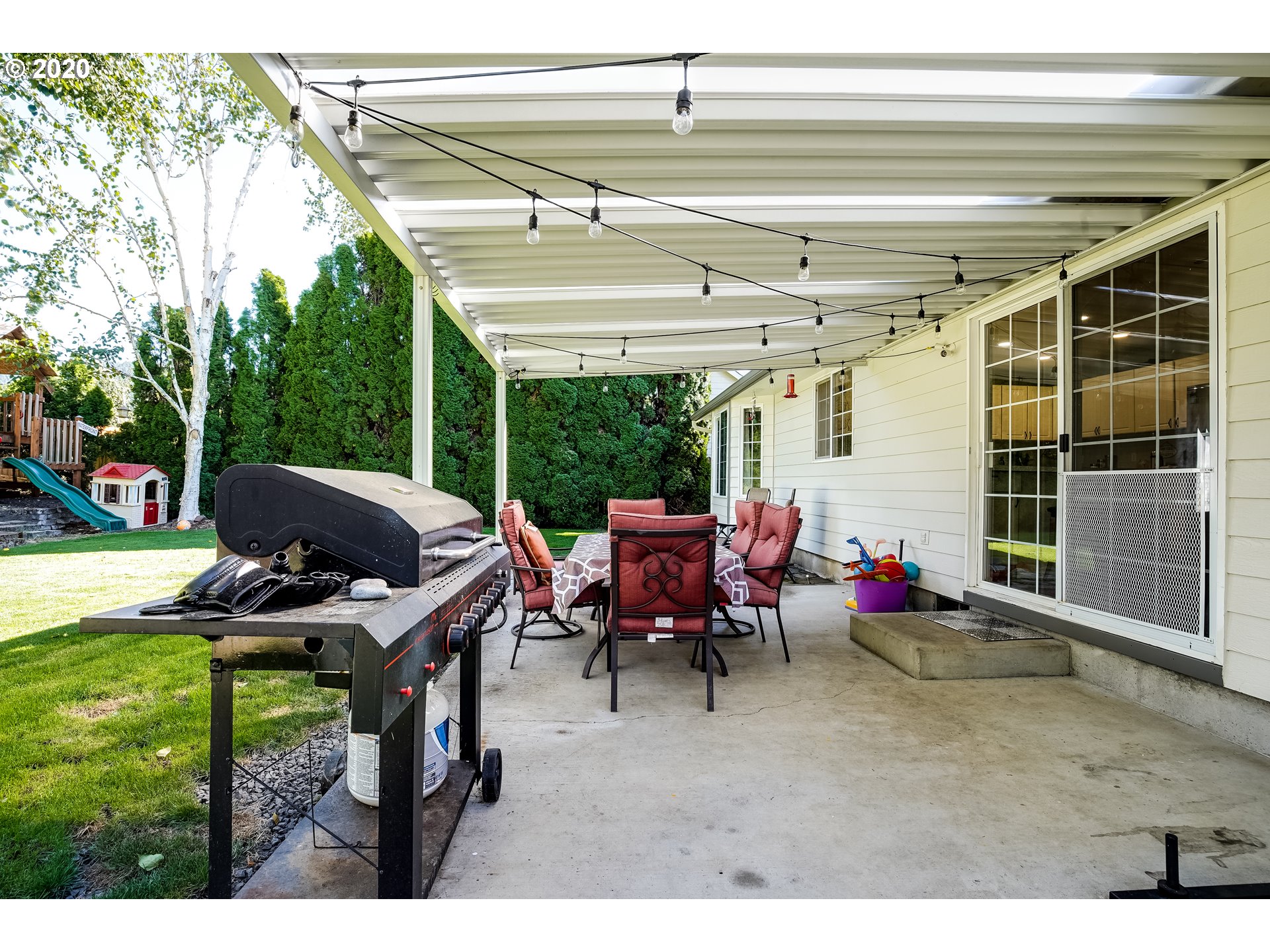 591 68th Place Springfield, OR 97478 - Photo 24 of 31 a view of yard with seating area