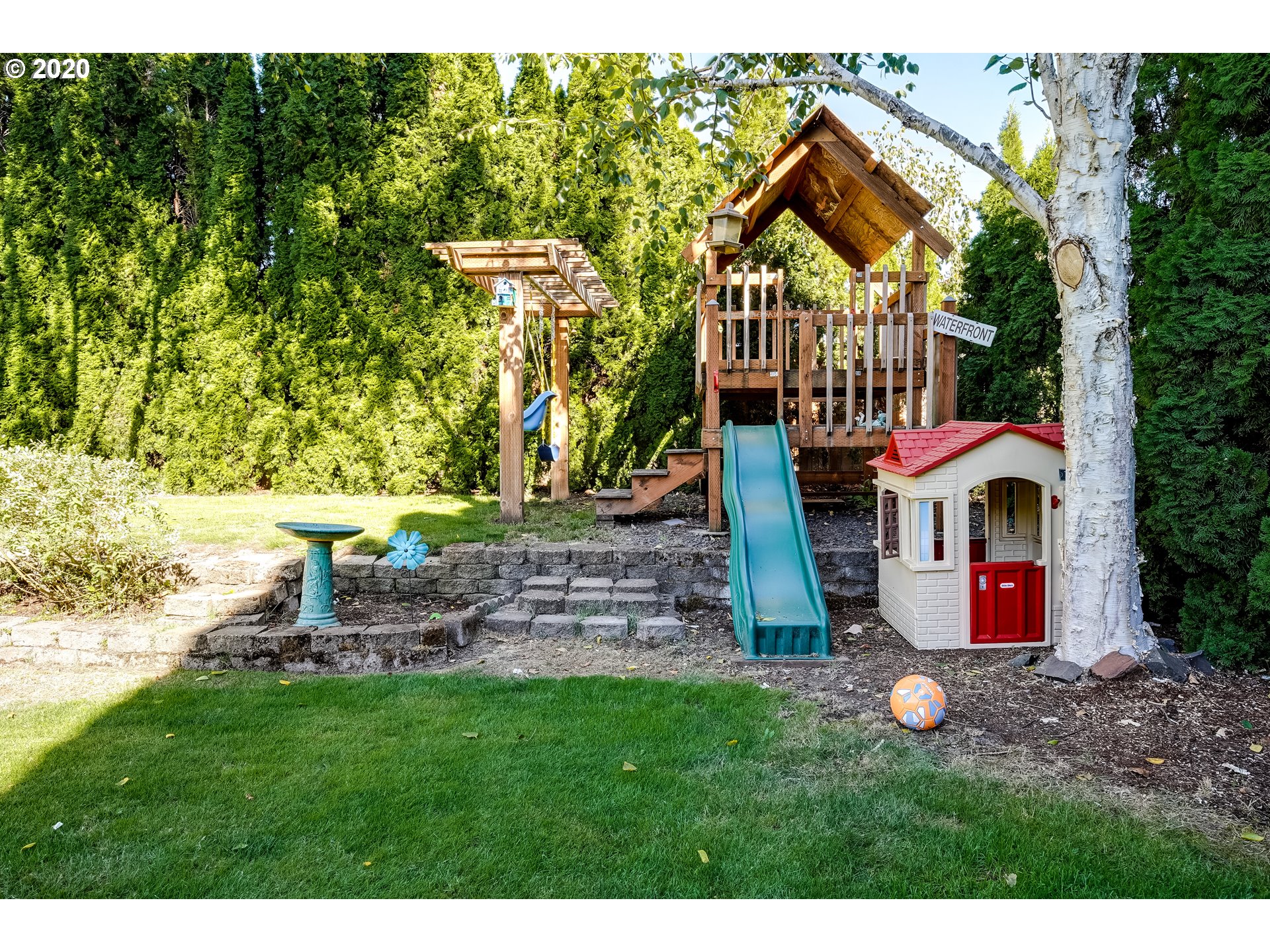 591 68th Place Springfield, OR 97478 - Photo 31 of 31 a view of outdoor space and yard