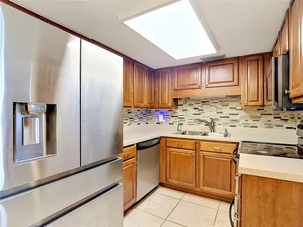 $240,000 | 4611 West North B Street, Unit 240, Tampa, FL 33609