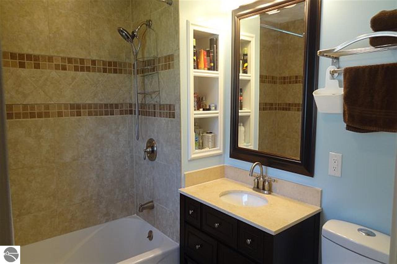 3786 Zimmerman Road Traverse City, MI 49685 - Photo 12 of 25 1749317-11.JPG