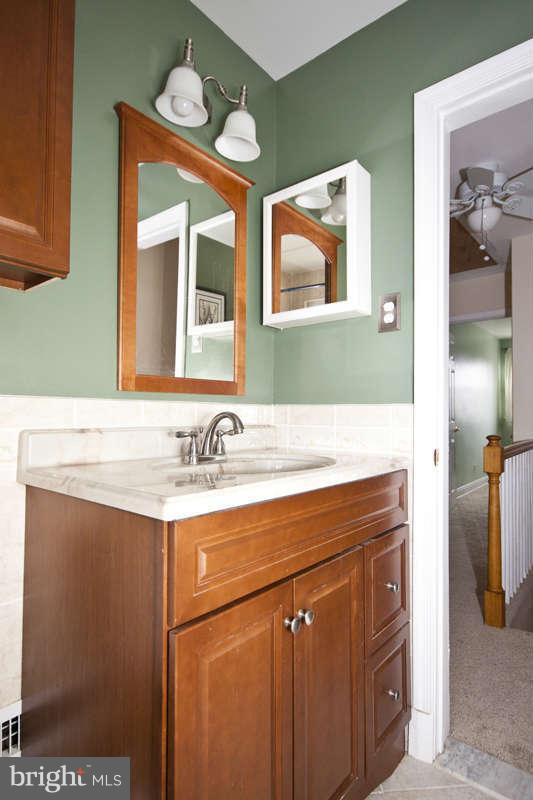 1842 Church Road Baltimore, MD 21222 - Photo 12 of 22 Bath