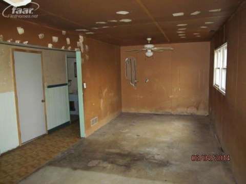 5150 Cole Road Bancroft, MI 48414 - Photo 10 of 12 20419355-9.JPG