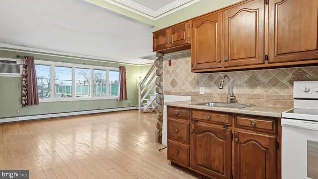 $294,500 | 25 Autumn Lane, Levittown, PA 19055