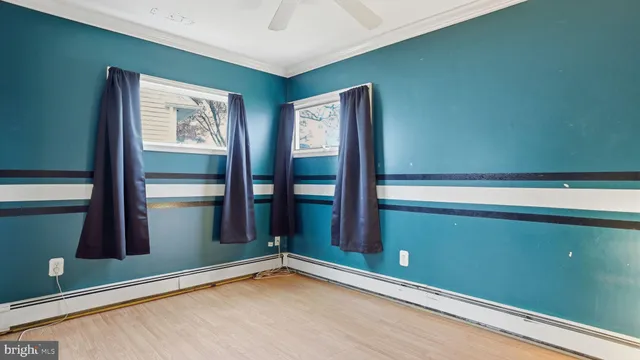 $294,500 | 25 Autumn Lane, Levittown, PA 19055