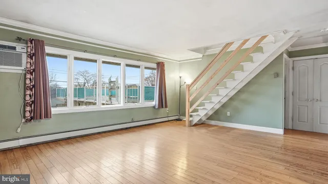 $294,500 | 25 Autumn Lane, Levittown, PA 19055