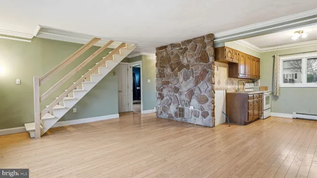 $294,500 | 25 Autumn Lane, Levittown, PA 19055