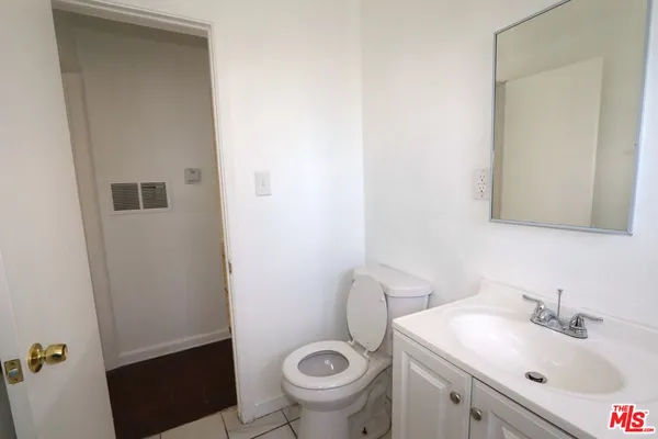 $1,999 | 8150 Sepulveda Place, Unit 3, Panorama City, CA 91402