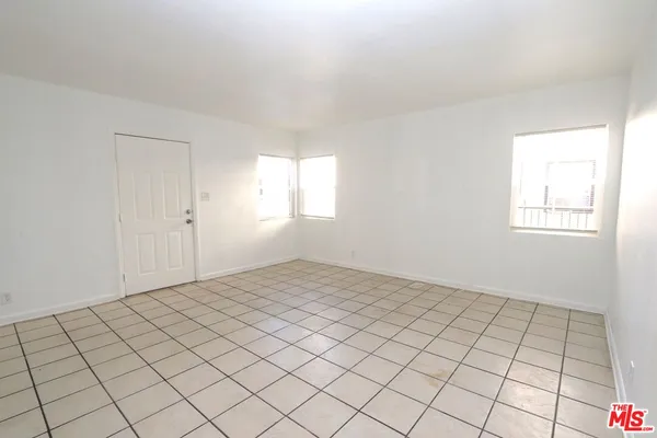 $1,999 | 8150 Sepulveda Place, Unit 3, Panorama City, CA 91402