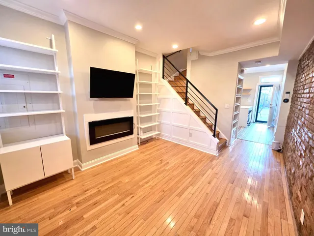 $2,950 | 1209 Florida Avenue Northeast, Washington, DC 20002