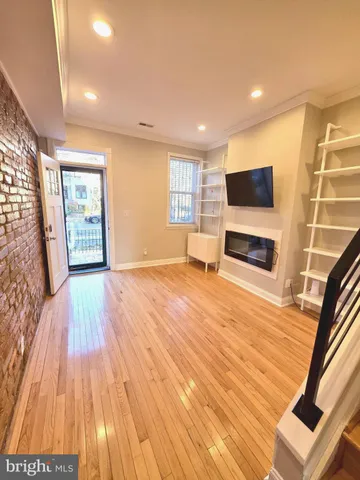 $2,950 | 1209 Florida Avenue Northeast, Washington, DC 20002