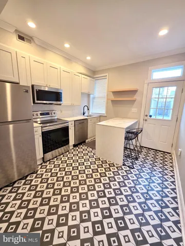 $2,950 | 1209 Florida Avenue Northeast, Washington, DC 20002