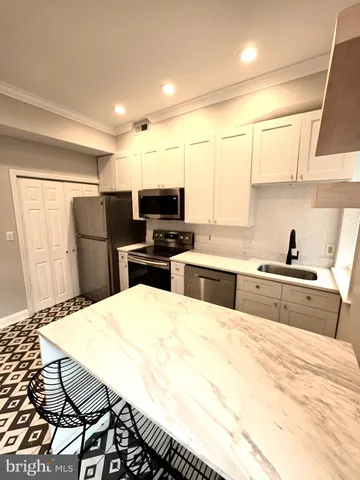 $2,950 | 1209 Florida Avenue Northeast, Washington, DC 20002