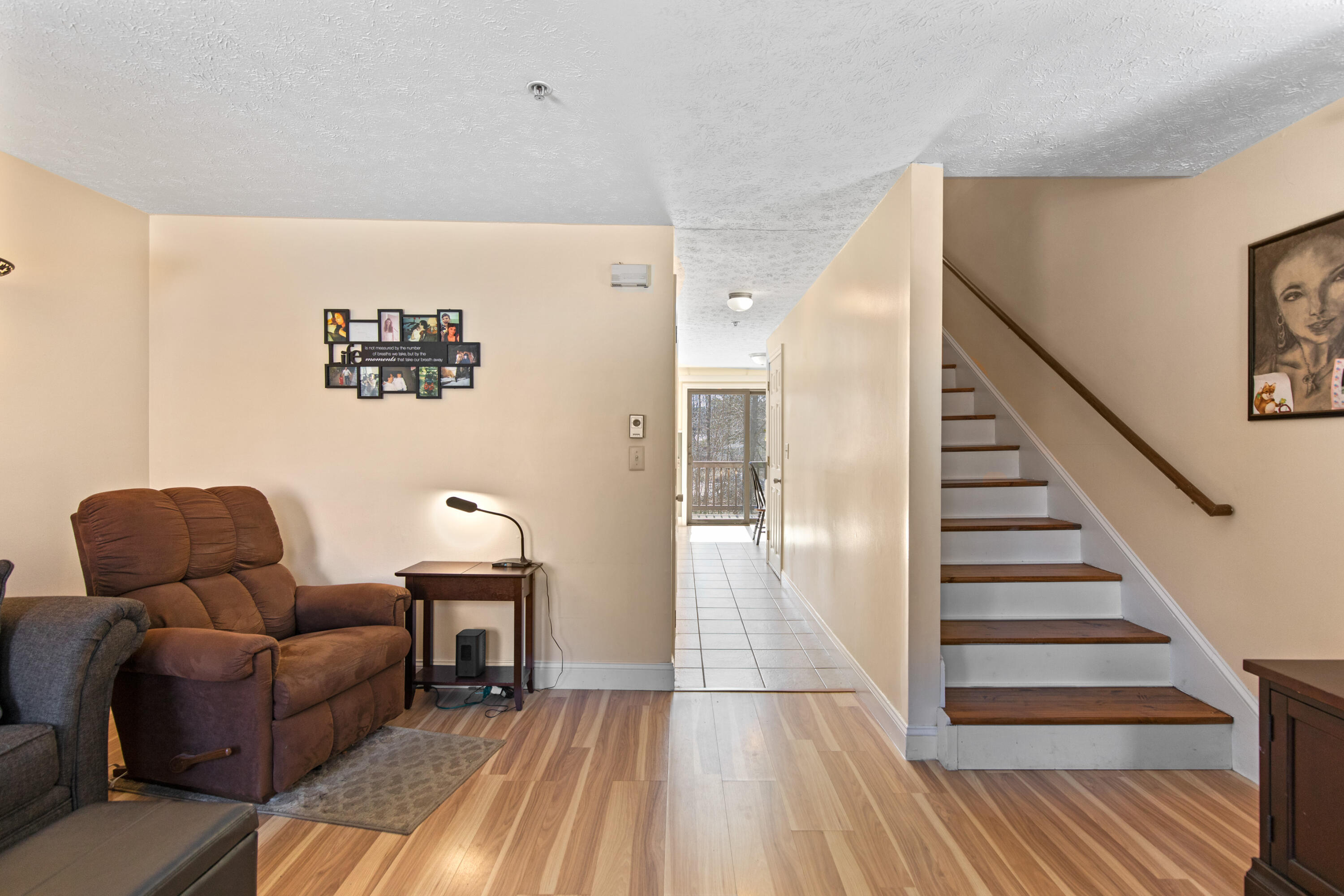 538 Main Street, Unit 5 Sanford, ME 04083 - Photo 8 of 24 538 Main Street5 Springvale011