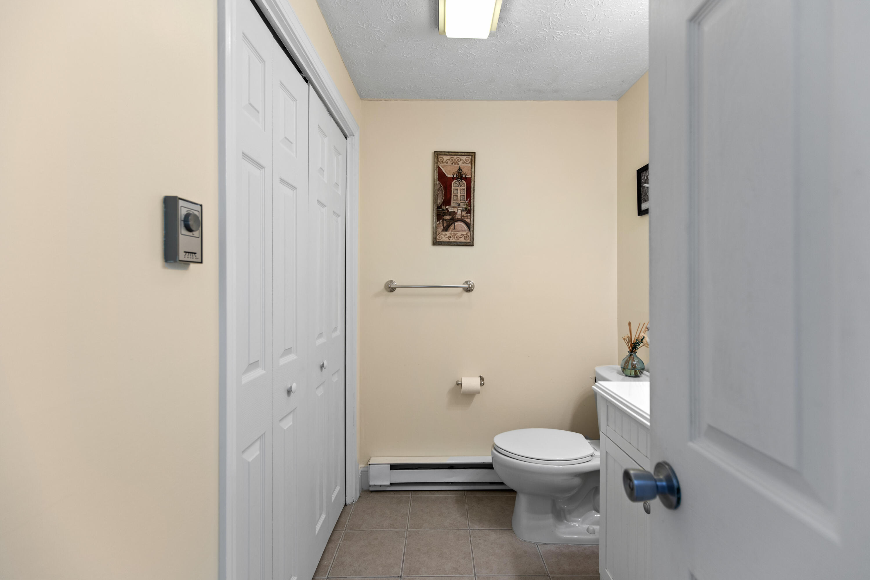 538 Main Street, Unit 5 Sanford, ME 04083 - Photo 9 of 24 538 Main Street5 Springvale007