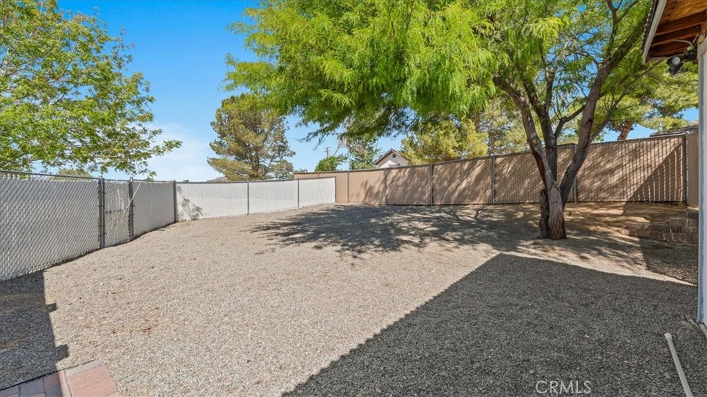 17112 Century Plant Road Apple Valley, CA 92307 - Photo 27 of 44
