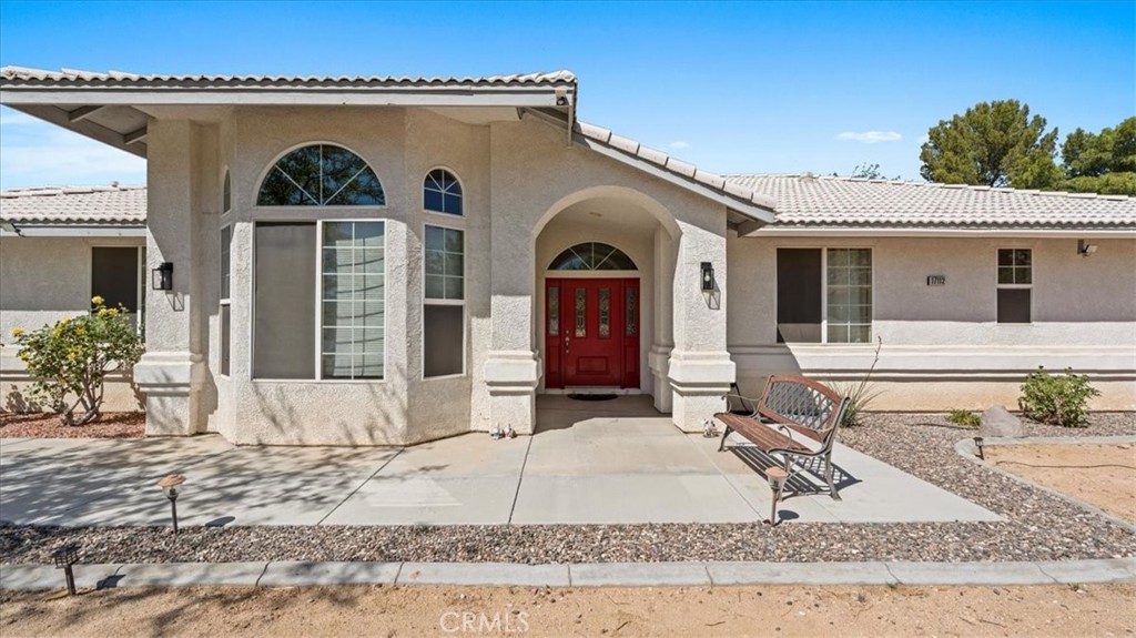 17112 Century Plant Road Apple Valley, CA 92307 - Photo 4 of 44