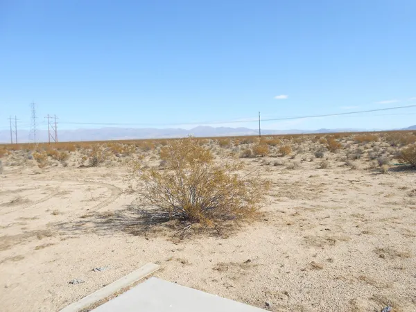 $10,900 | 352-530-01 Owens Peak Street, Inyokern, CA 93527
