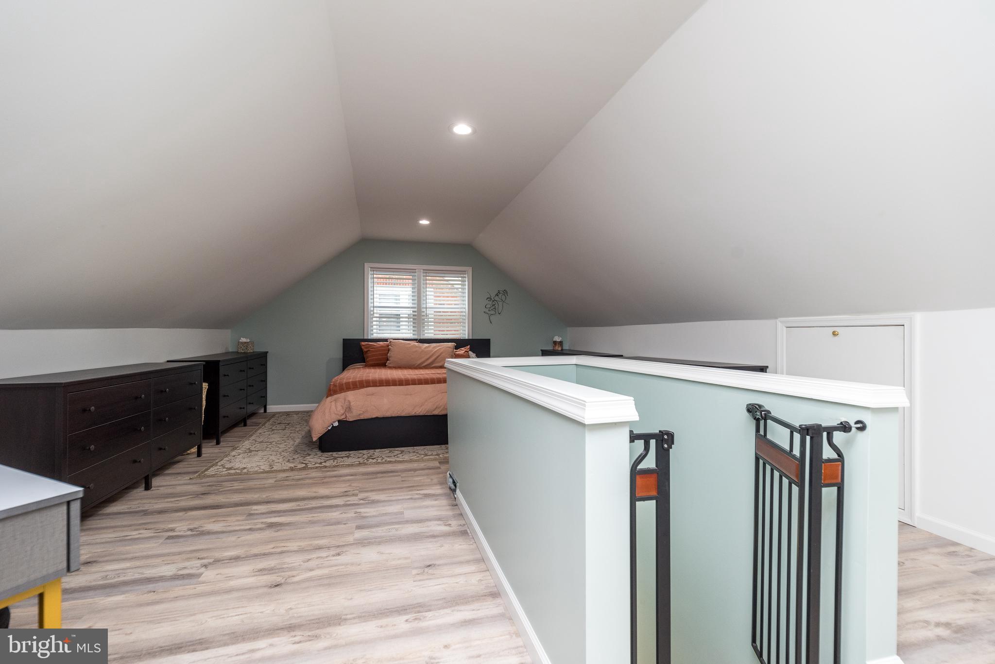 7329 Ryers Avenue Philadelphia, PA 19111 - Photo 6 of 47 Gallery Image 6