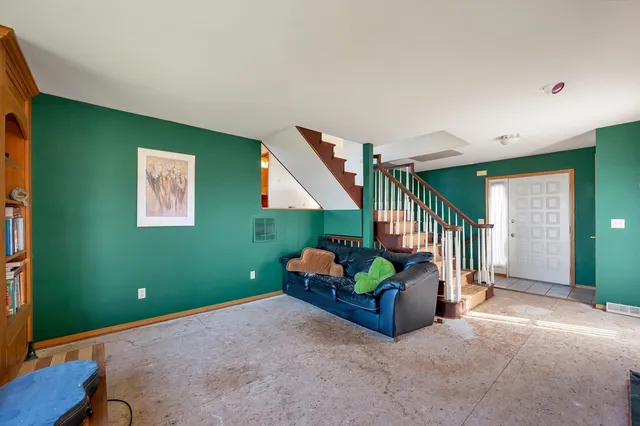 $269,900 | 2627 Bay Settlement Road, Green Bay, WI 54311