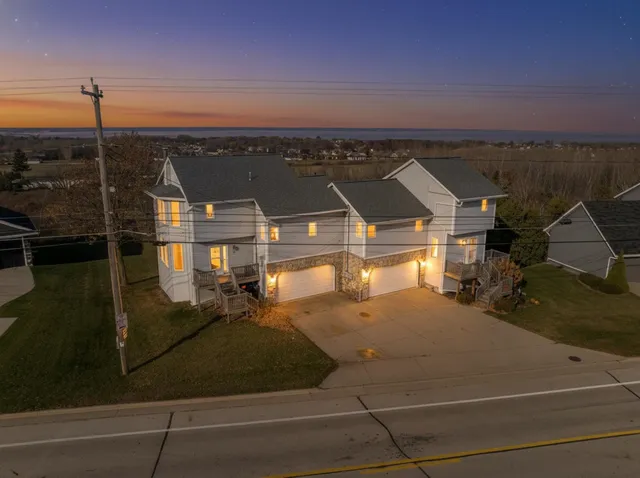 $269,900 | 2627 Bay Settlement Road, Green Bay, WI 54311