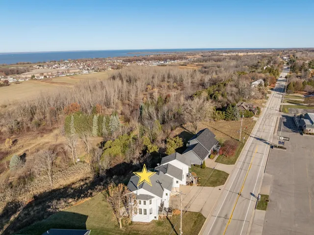 $269,900 | 2627 Bay Settlement Road, Green Bay, WI 54311