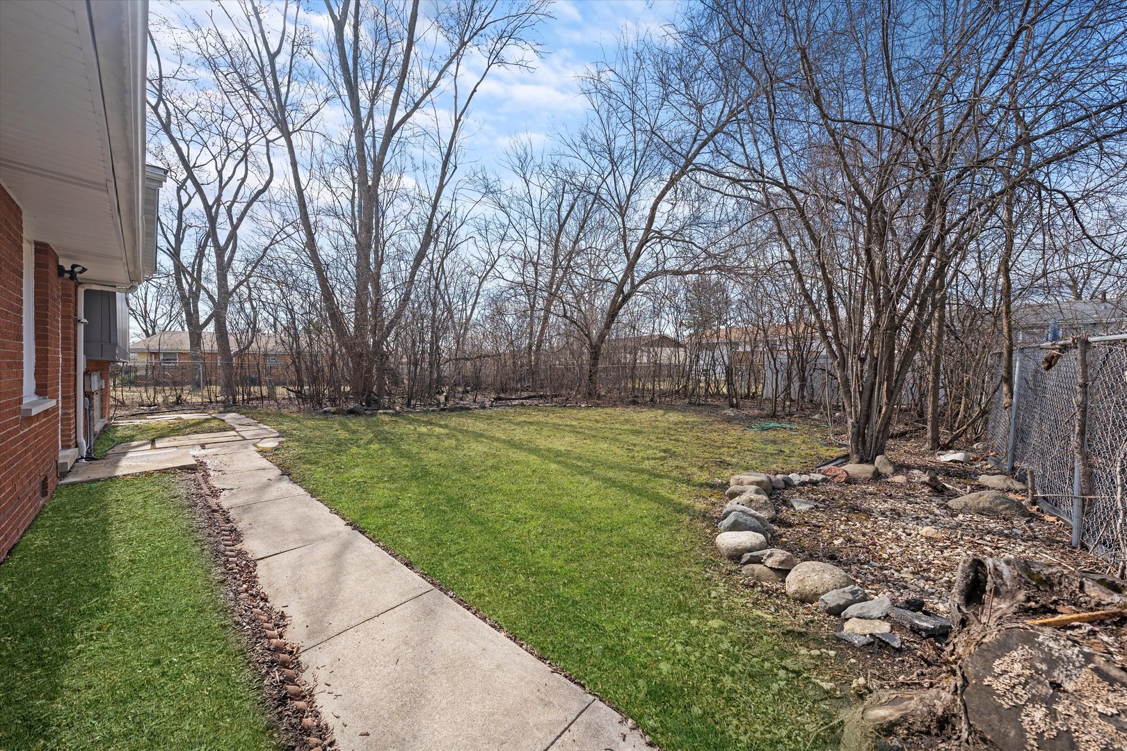 3508 Maple Lane Hazel Crest, IL 60429 - Photo 27 of 34 a view of a park with large trees